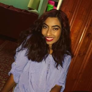 Meet your Posher, Zakia